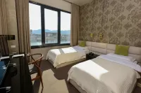 La Bohème Hotel - ที่มีที่จอดรถ