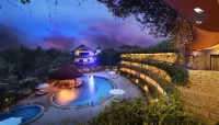 Uday Suites - the Airport Hotel - Beach