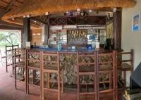 Finfoot Lake Reserve by Dream Resorts - bar