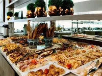 BH Raja Hotel - servizio colazione