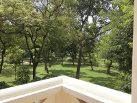 Park View Window (4) Local flair/Kitchen/Washing machine 鄰近中央馬戲團的酒店