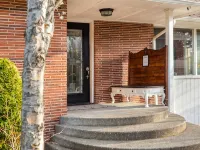 Luxury 4 bd/3ba Family Home near Ocean, Airport,  & Seattle XL yard w/sportcourt 布里恩住宿飯店
