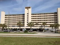 Oceanfront Getaway!! Relaxing Condo on the No-Drive Beach15% Discount Thru June Hotels in Ponce Inlet