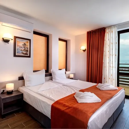 Panorama Blue Family Hotel and Free Parking