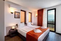 Panorama Blue Family Hotel and Free Parking - Beach