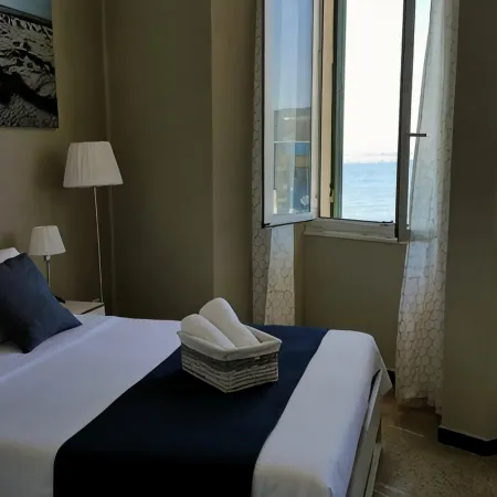 Luna Rooms