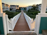 BEAUTIFULLY DECORATED ~ CLOSE TO THE BEACH ~ 5 BEDROOM/4 BATH - بيت ضيافة