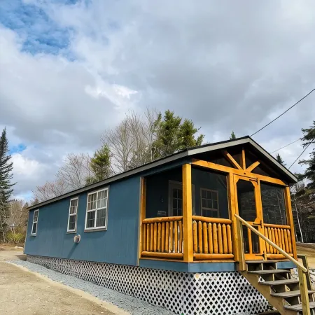 Blue Cabin by the Brook in Surry close to Acadia National Park and Bar Harbor