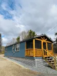 Blue Cabin by the Brook in Surry close to Acadia National Park and Bar Harbor - Alphydda