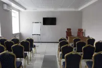 Prestige Hotel Seven Kings - parkir