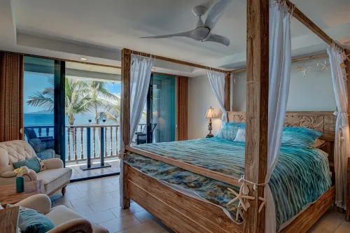 Romantic Oceanfront Condo at Lahaina Shores with Sweeping Ocean Views - 4 stelle