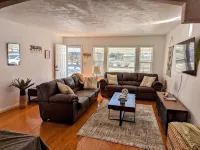 The Green Leaf Cottage of Wichita - Homestays