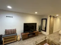 Beautiful Studio on the Park in the Heart of Mt. Adams - Apartments