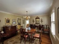 Charming 3 bedroom home - 3つ星