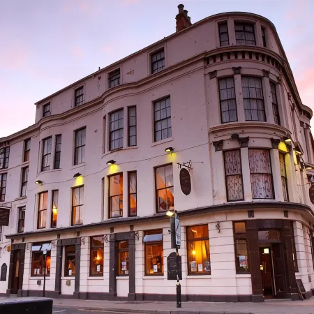 The Dickens Bar & Inn