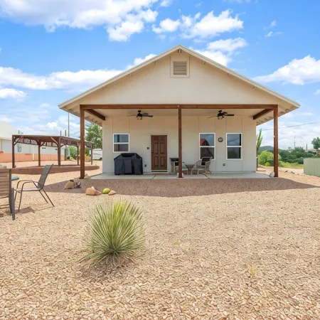 Experience the Wild West in Style: Unforgettable Getaway in Tombstone, Arizona!!