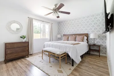 Modern Desert Oasis with A Pool & Nearby Hiking Hotels in Ahwatukee Foothills