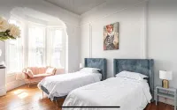 Newly Renovated Victorian House 1 train stop to SF and Parking