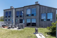 Stunning views near beaches and bluff