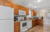 Minutes to Walnut Beach, newly renovated 3 bedroom home - 4 ดาว