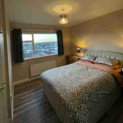 Peaceful oasis in the heart of New Ross town! Rooms