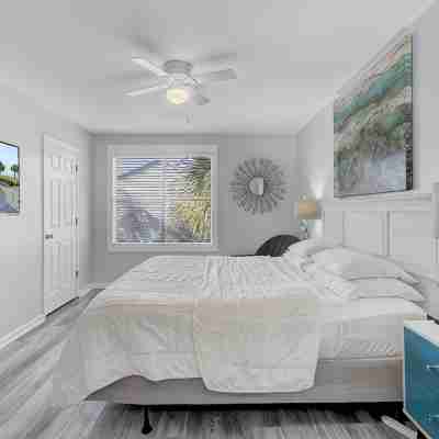 Newly Remodeled Townhome(RD) Rooms