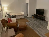 Brand New Spacious 5-Bed Retreat in Sunshine Valley - Pools