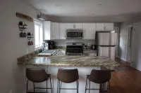 Peaceful Hilltop Retreat Near Keuka Lake & Wine Trails - Homestays