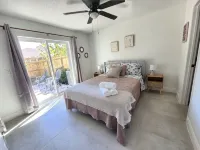 Palm Harbor Renovated 3-bedroom Hideaway! - 4 stjerner