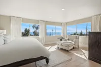 Luxury 3 bed 3 bath with Ocean Views+ Steps to the Beach - 4-Star