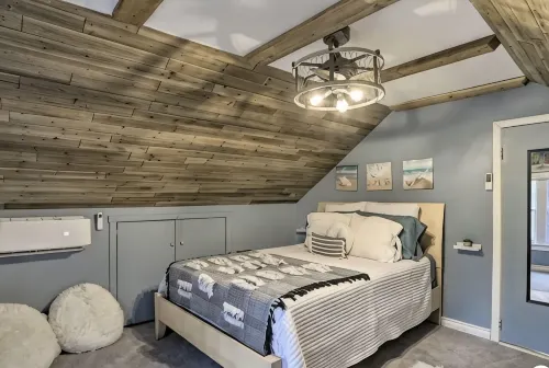 (4 bedrooms and 2 full baths; sleeps 11) - 3-Star