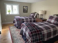 Charming newly-renovated historic log house near PSU and Spruce Creek - 4-Star