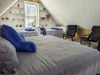Charming Colville Cottage with King Bed/Deck/Pet Friendly! - Homestays