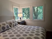 Gorgeous 2Bd + Loft with Deck and Gardens. Soaring 20 ft ceilings, huge windows! - 4-Star