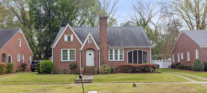 Auburn Game Day Retreat • 2Br Home • Sleeps 4 • Near Downtown Opelika Hotels in Opelika