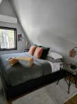 The Acorn of Little Sand BaySecluded, Wooded, and Dog Friendly! - Alppimaja