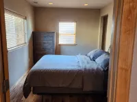 Escape to Nature: Charming 3-Bedroom Cabin near Trinity Lake Ξενοδοχεία στην πόλη Trinity County