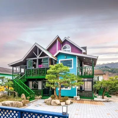 Gyeongju Group Pension Bomun Palace Отели рядом с достопримечательностью «Парк аттракционов Gyeongju World»