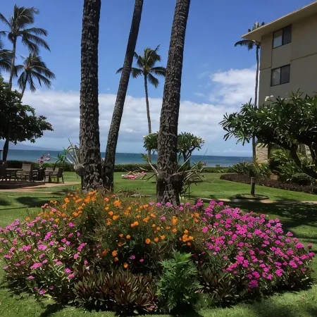 OCEANFRONT - TWO OCEANVIEW  bedrooms - 20 feet from water - Kanai a Nalu 401