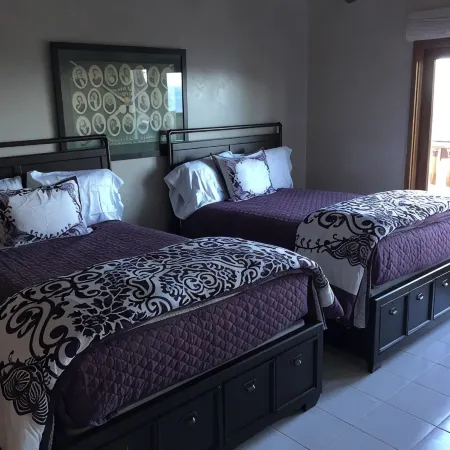 Spacious Hamilton Cove Condo With Golf Cart Included.