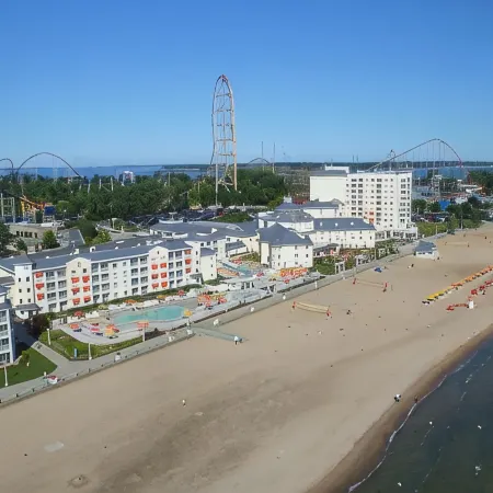 Cedar Point Hotel Breakers