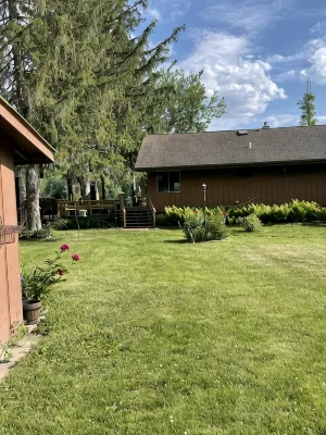 Getaway Cabin on the Rock River, enjoy kayaking, canoeing and fishing - Homestays