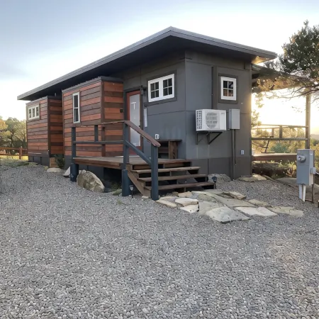 Cozy Tiny House Escape with Jaw Dropping Mountain and Lake View Perfect for Two!