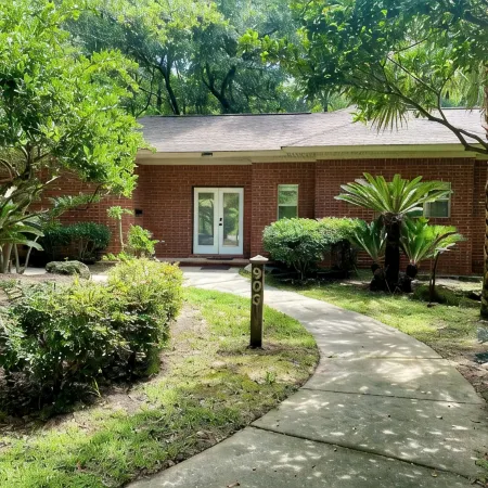 Oasis in Daphne