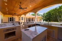 Private Villa • Pool & Waterfall - Wi-Fi