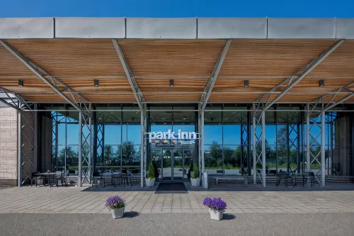 Park Inn by Radisson Oslo Airport Hotel West - Boutique