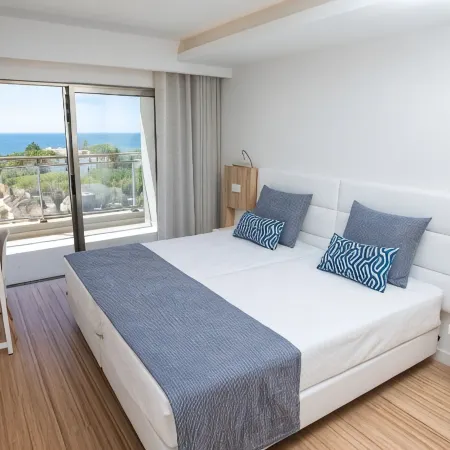 Alfagar Aparthotel
