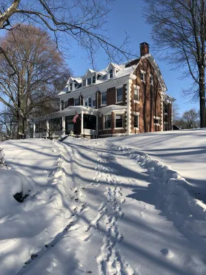 Mansion-on-the-hill elegance close to all the Hudson Valley has to offer. - Wifi