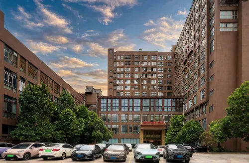 Wuzhishan Hotel (Yibin Pingshan County Government Mahu Park) - موقف سيارات