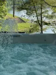 Lakehouse property with private pool + bonus space sleeps 14 - 3-Star